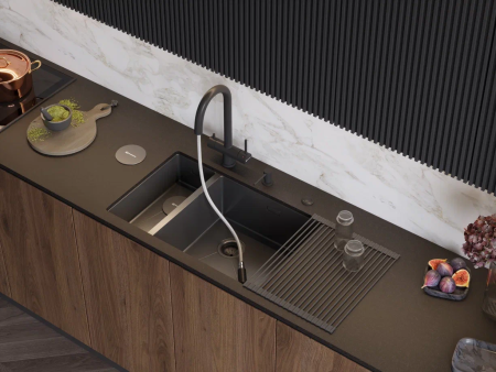 Taki-69-2-L_UIF-side_GB_Akita-S_GB_OM-03_GB_ROLL-01_silicone_S-01_GB (2).jpg