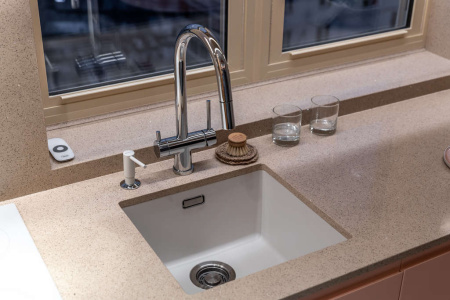 Kata 44-U-бел.jpg